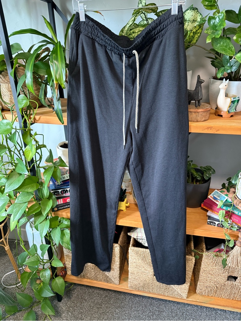 Women's Vuori Black Drawstring Sweatpants | XL